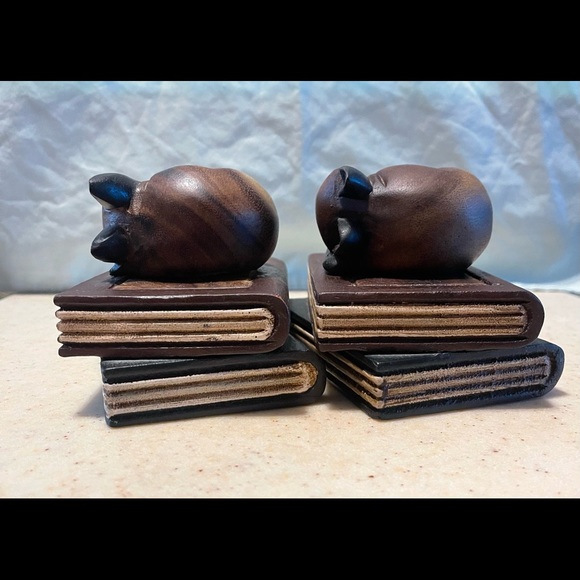 VTG Two Mandalay Hand Carved Kitty Cats Sleeping On A Stack Of Books - Picture 6 of 7